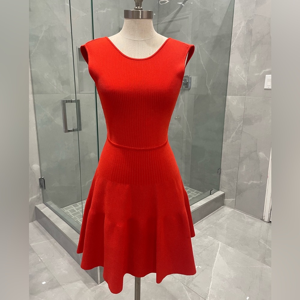 ISSA ORANGE-RED FIT&FLARE DRESS